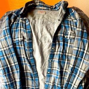 Lucky Brand classic fit size L like new condition